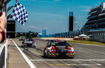 Benjamin Leuchter gagne sur la Nordschleife!